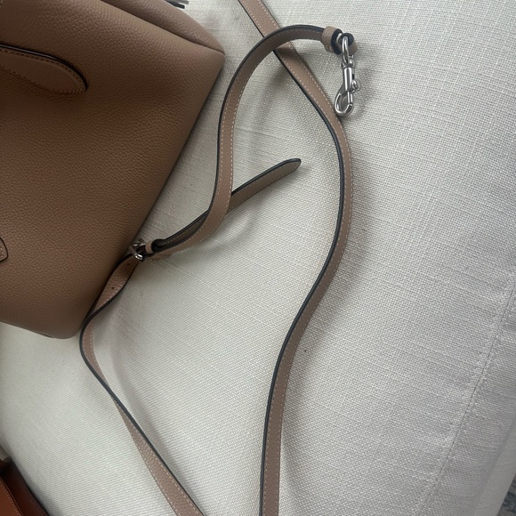 BRAND NEW Coach Pebbled Leather Satchel Tote Taupe Multi Compartment w/ Strap - Picture 4 of 14